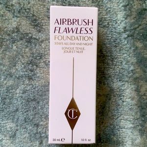 Charlotte Tilbury Flawless Foundation 8w
